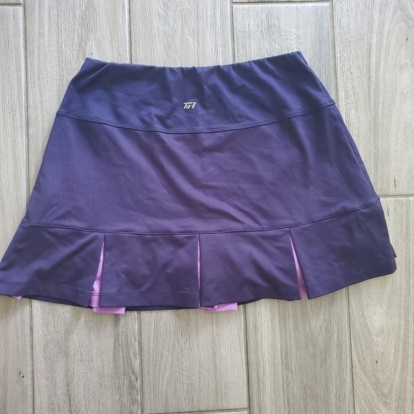 Tail Skort for Golf or tennis in Navy Size Small - Picture 7 of 11